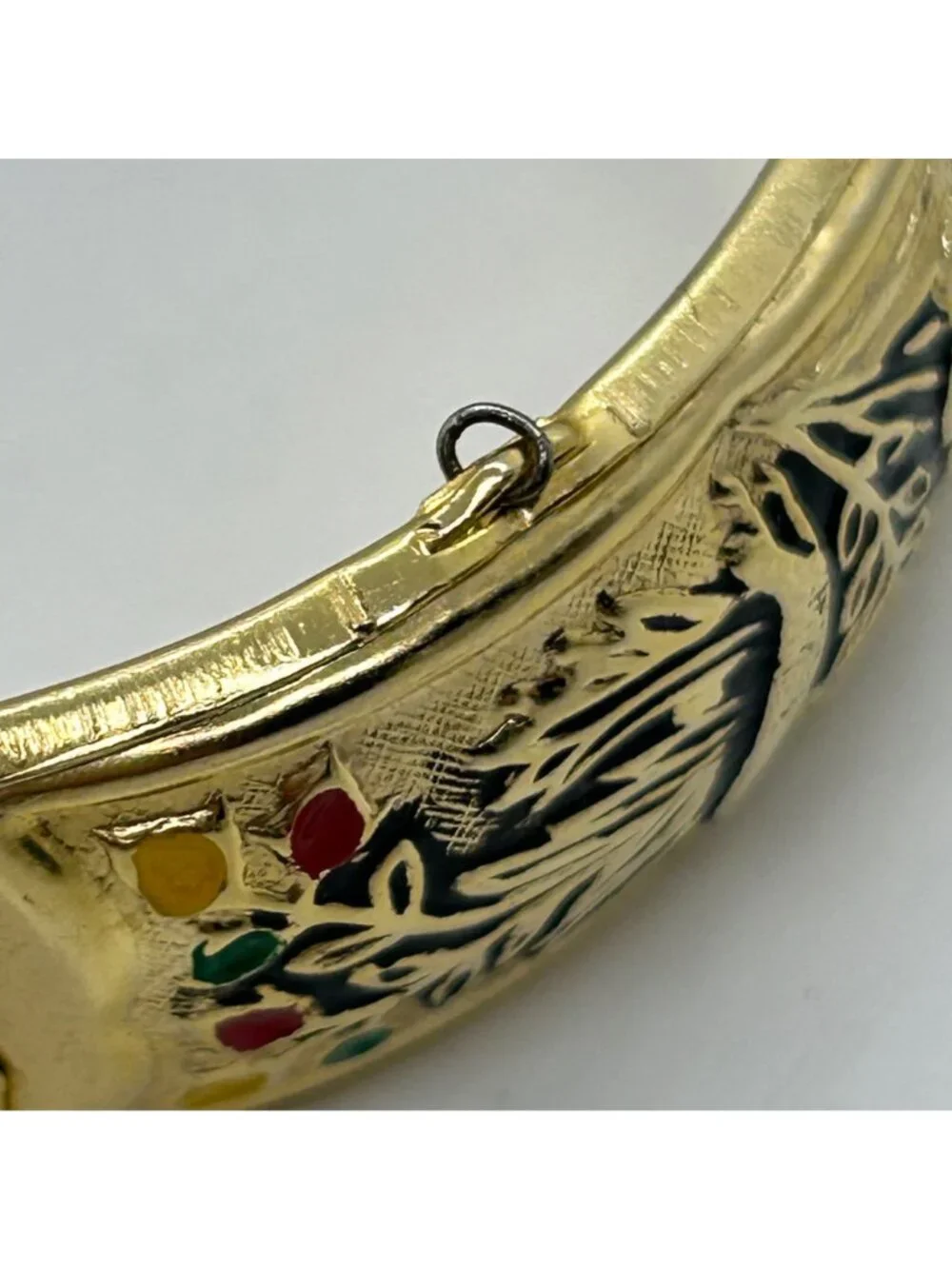 Vintage Gold Tone Floral Hinged Bangle Bracelet Enamel Detailing Embossed READ